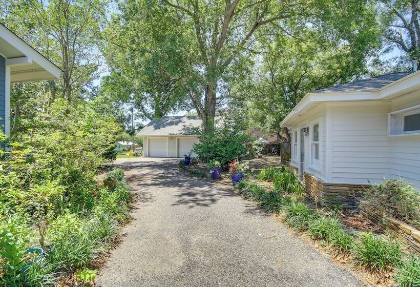 Long Beach Cottage, Walk To Beach & Downtown!