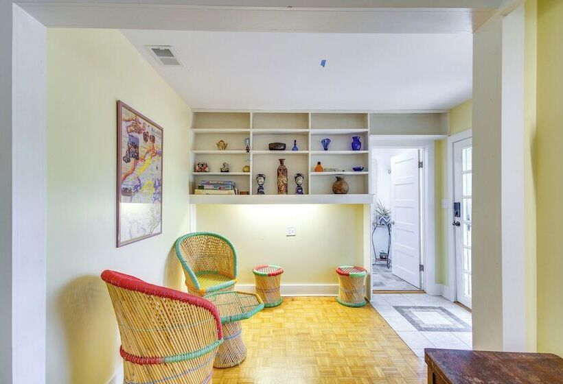 Long Beach Cottage, Walk To Beach & Downtown!
