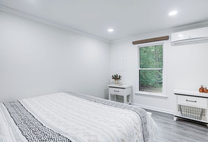 Mineral Cottage W/ Fire Pit: Steps To Lake Anna!