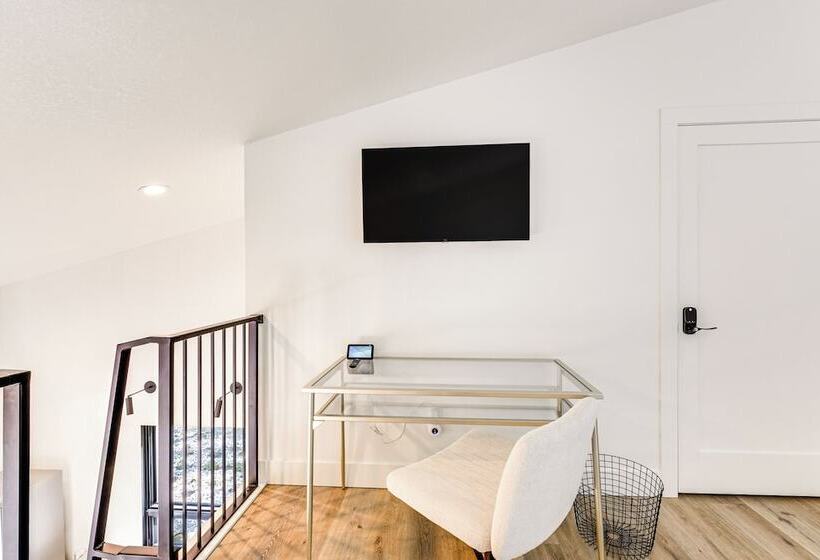 Modern Bellaire Cabin < 5 Mi To Lake & Slopes!