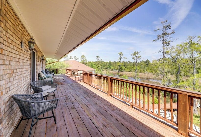 Newport Home W/ Private Balconies & Creek Access!