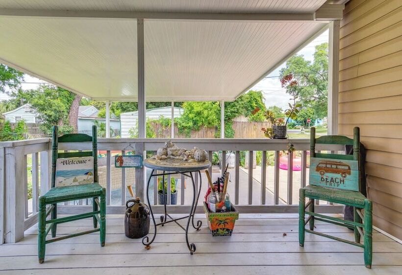 Pensacola Home W/ Private Spa: Walk To Beach!