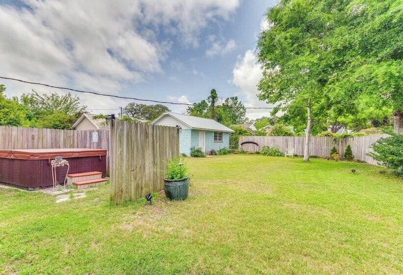 Pensacola Home W/ Private Spa: Walk To Beach!