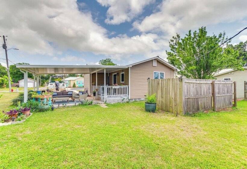 Pensacola Home W/ Private Spa: Walk To Beach!