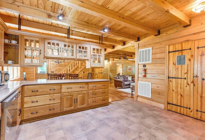 Rogers Cabin On 17 Acres W/ Wraparound Deck!