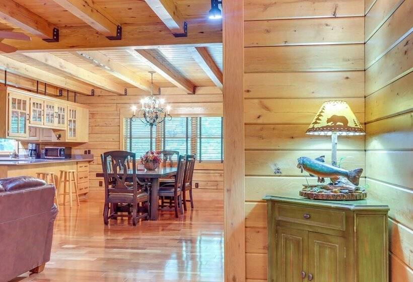 Rogers Cabin On 17 Acres W/ Wraparound Deck!