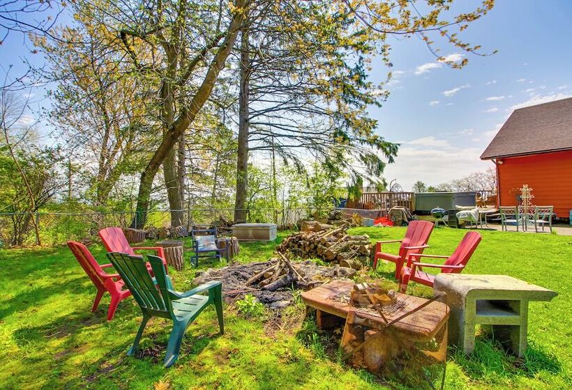 Spacious Duluth Home ~ 4 Mi To Lake Superior!