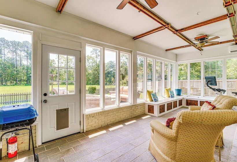 Spacious Long Beach Vacation Home W/ Patio & Grill