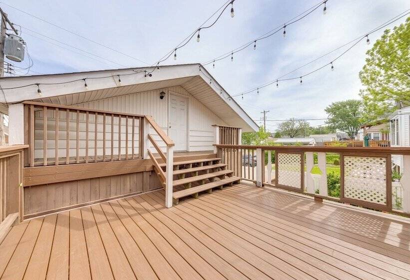 Spacious St Louis Retreat: 8 Mi To Downtown!