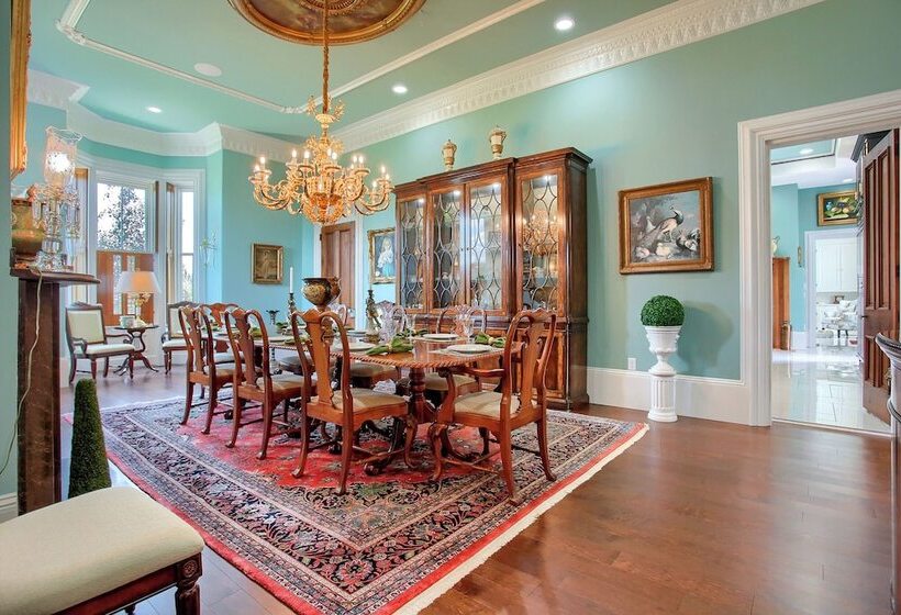 Stuart Manor Bed And Breakfast