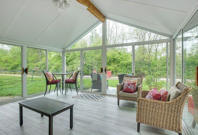 Thornville Home W/ Boat Dock: On The Lake!