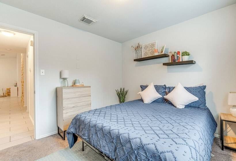 Modern Cedar Park Home: 20 Mi To Downtown Austin!