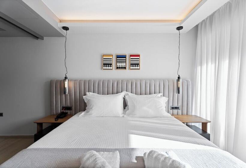 هتل Ennea Muses Rooms & Suites