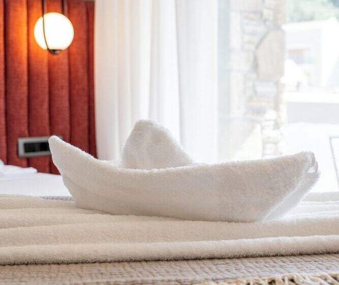 هتل Ennea Muses Rooms & Suites