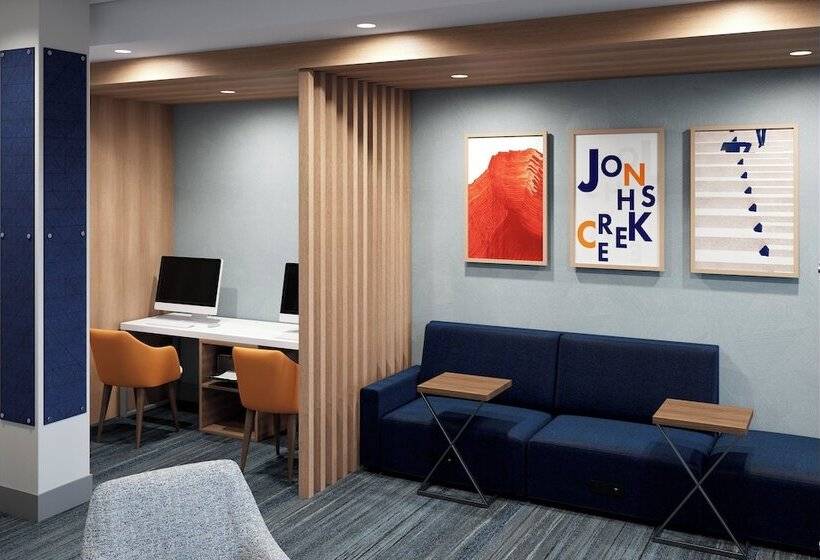 Отель Holiday Inn Express & Suites Fort Walton Beach   Eglin Area, An Ihg