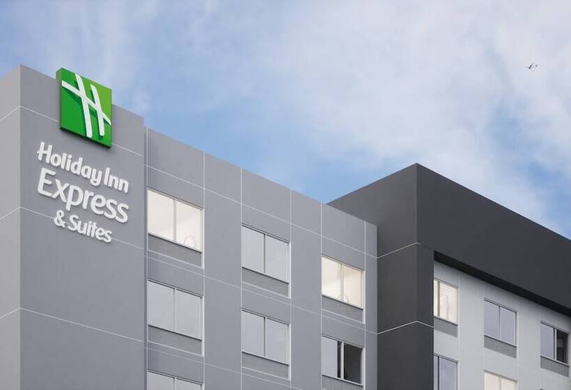 Отель Holiday Inn Express & Suites Fort Walton Beach   Eglin Area, An Ihg