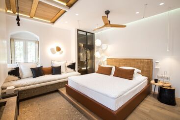 هتل Kallos Villas & Suites