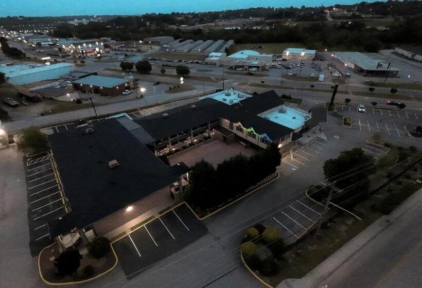 酒店 Riverside Inn And Suites