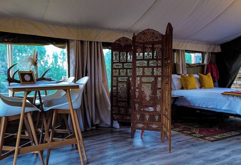 هتل روستایی Lost Horizon Texas