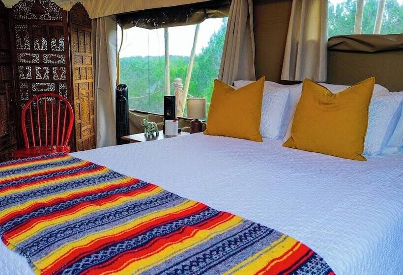 هتل روستایی Lost Horizon Texas