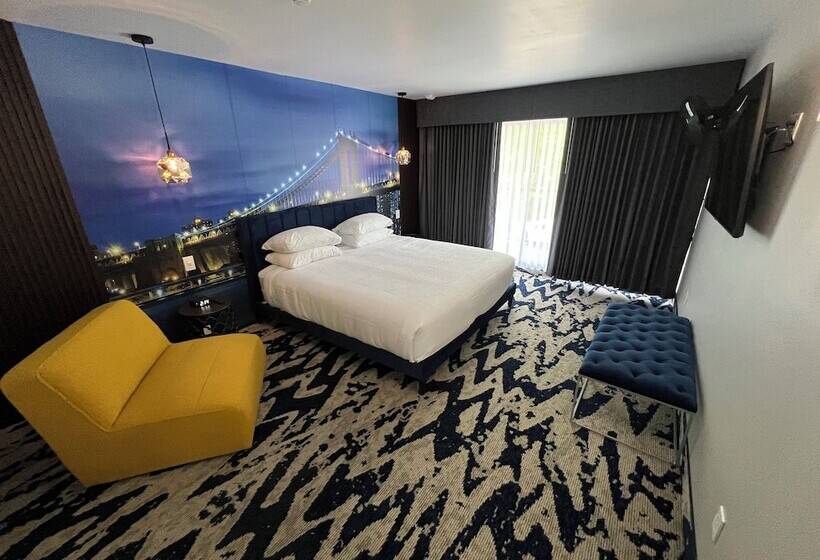 Lighthouse Suites