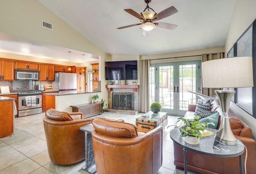 Lovely Tustin Home W/ Outdoor Kitchen: 3 Mi To Zoo