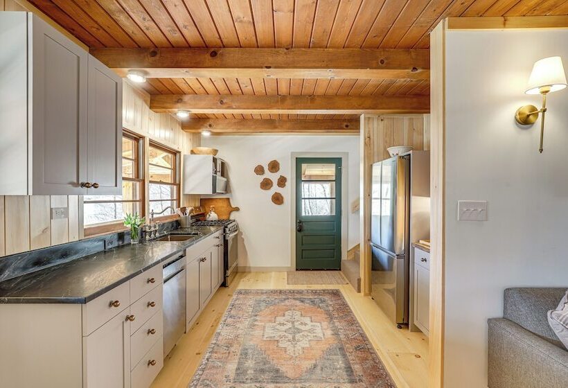 Mars Hill Log Cabin W/ Fire Pit & Resort Amenities