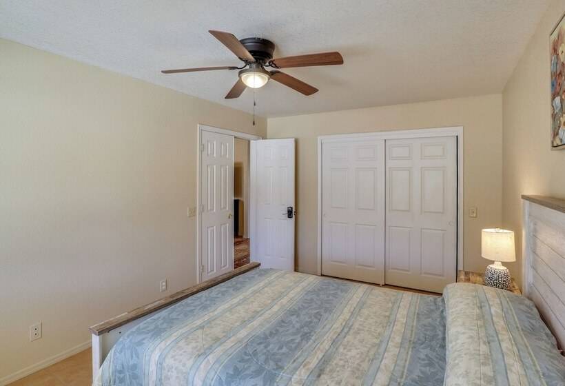 Pet Friendly Bullhead City Home ~ 2 Mi To River!