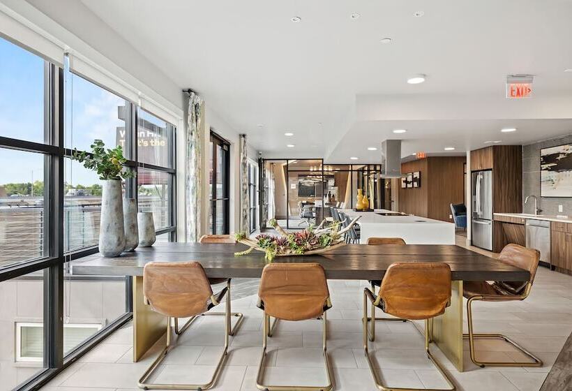 Placemakr Downtown Austin