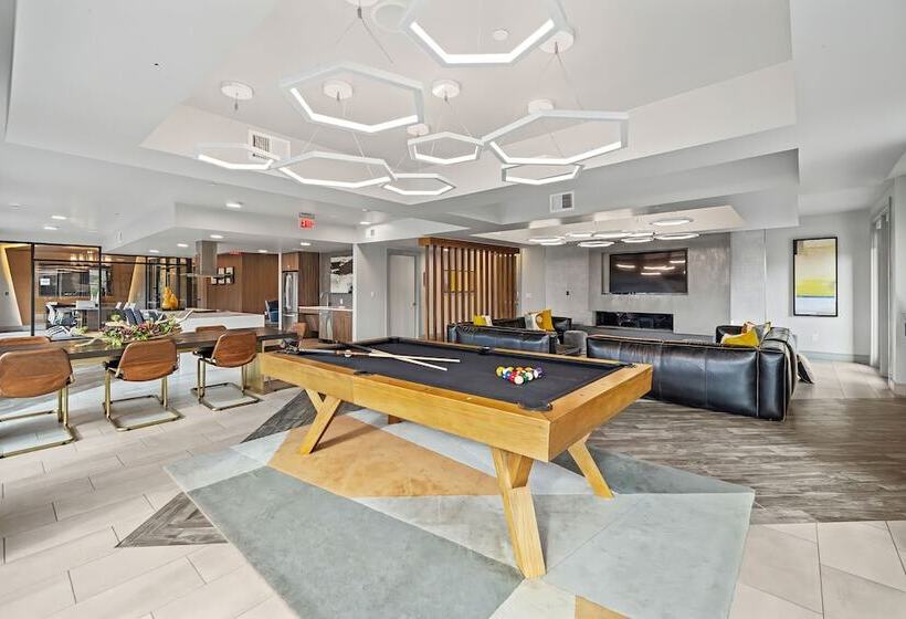 Placemakr Downtown Austin