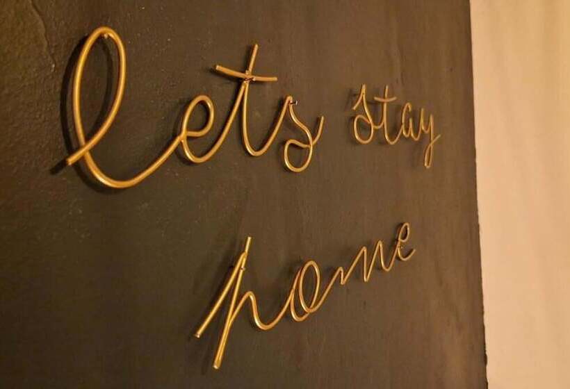 إقامة Charming 4 Bed House In Wednesbury