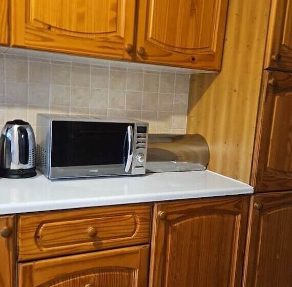 اقامتگاه City Classic  Remarkable 3 Bed House In Birmingham