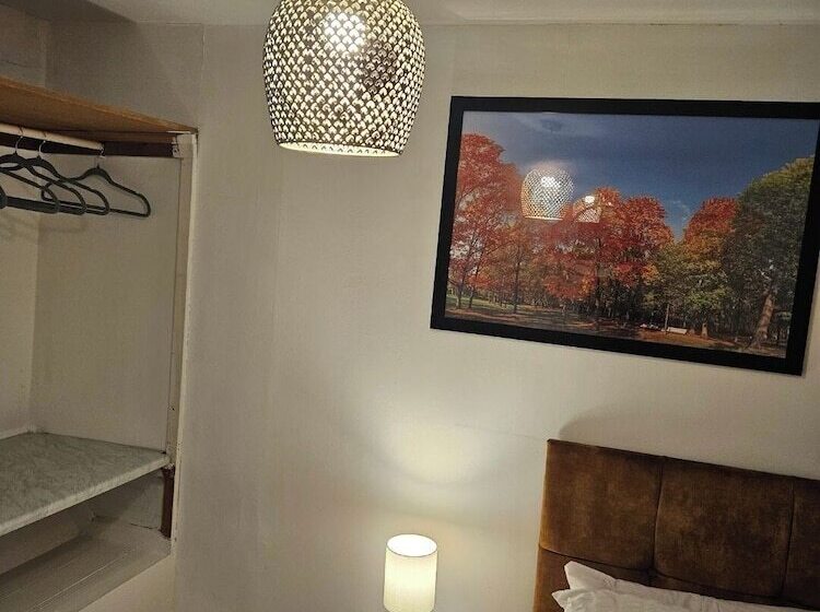 اقامتگاه City Classic  Remarkable 3 Bed House In Birmingham