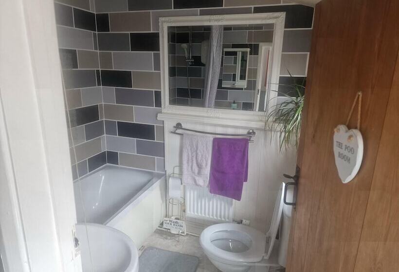 レジデンス 3br Sleeps6 Petsok Off Road Parking Garden