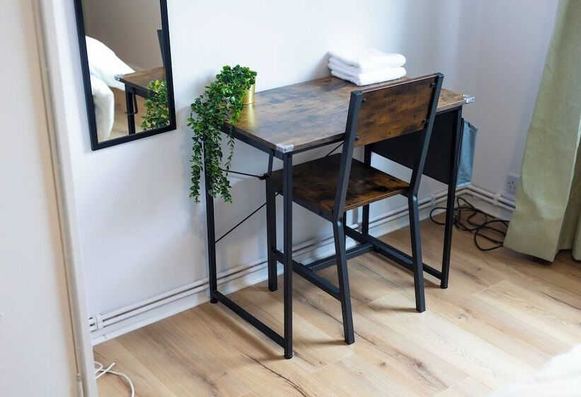 اقامتگاه Grace House   15 Minutes To Central London