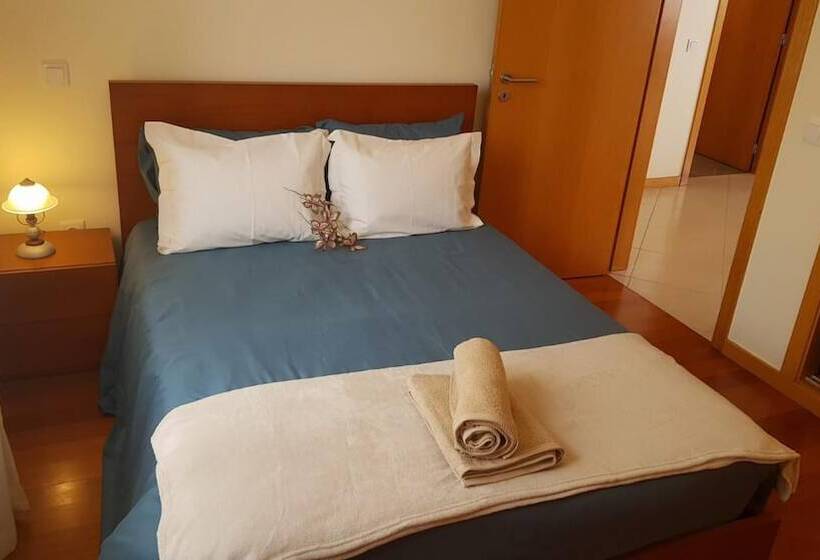 اقامتگاه Remarkable 3 Bed House In Machico