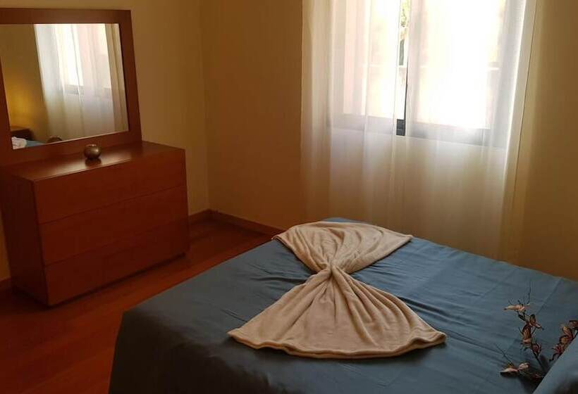 اقامتگاه Remarkable 3 Bed House In Machico