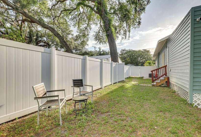 Serene Tampa Retreat W/ Grill ~ 6 Mi To Downtown