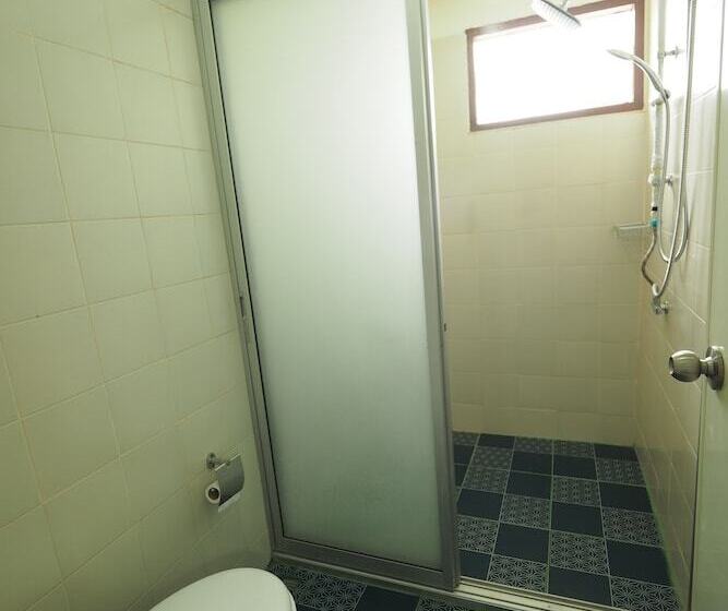 Arisa Hostel