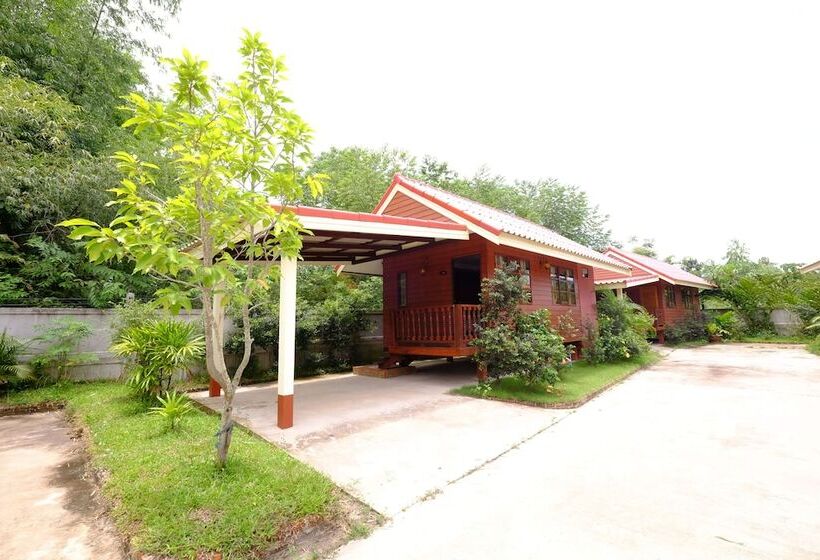 فندق Baan Torfun Resort Sakon Nakhon