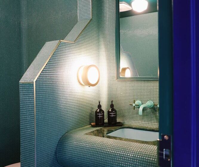 هتل Herringbone
