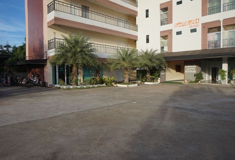 فندق Lomthong Place