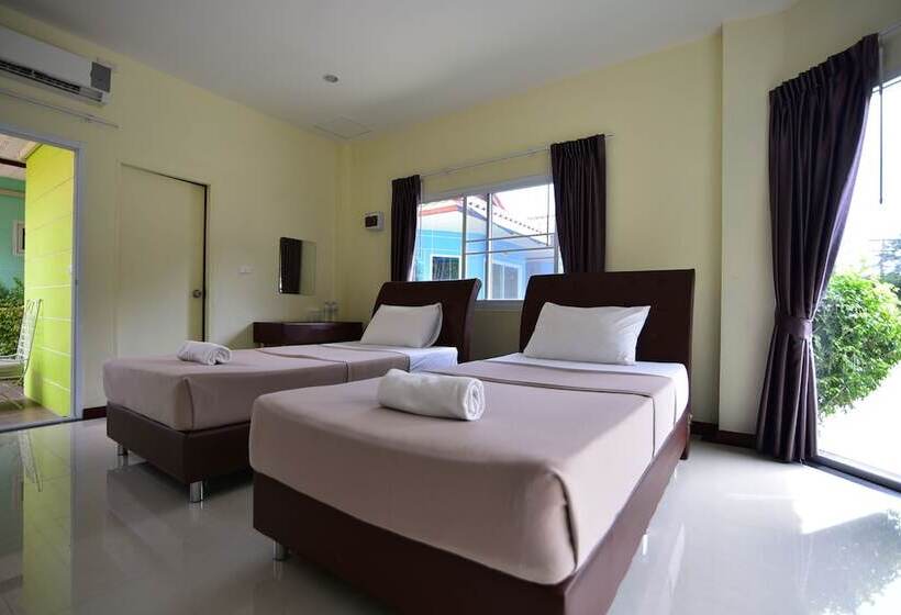 בית מלון כפרי Petch Jed Sao Noi Resort