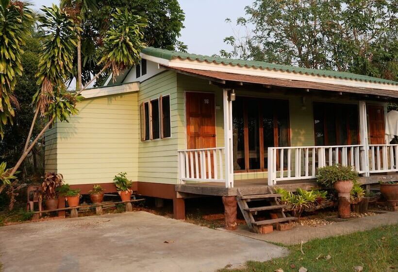בית מלון כפרי Sakul Kaew Resort