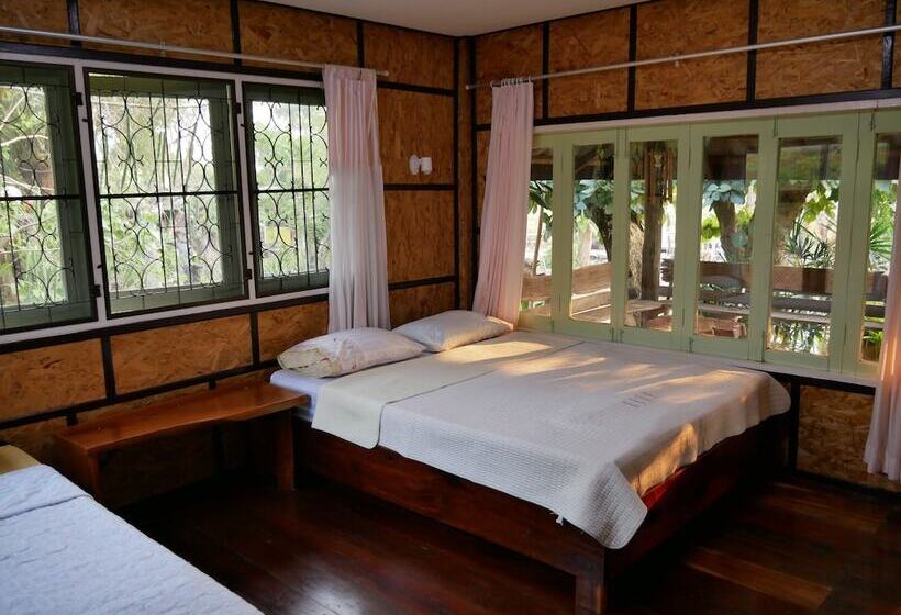 בית מלון כפרי Sakul Kaew Resort