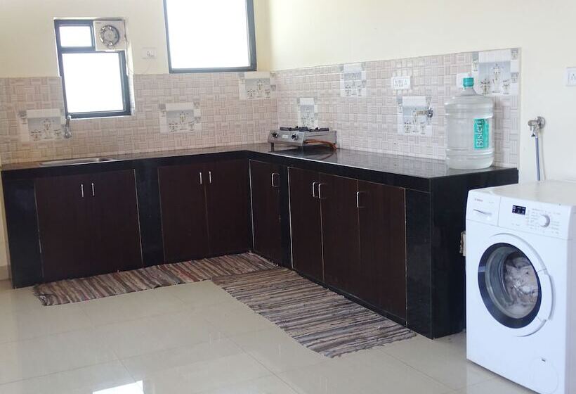 펜션 Gomes Pousada Guest House