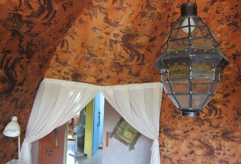 پانسیون Halfway B&b