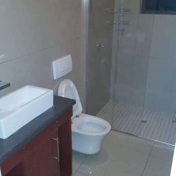 پانسیون Lanipo Windhoek Guesthouse