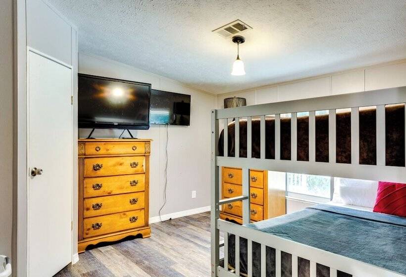 Pet Friendly Palm City Home: 14 Mi To Beach!