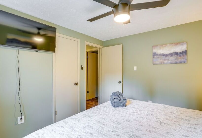 Serene Roseland Retreat Near Wintergreen Resort!